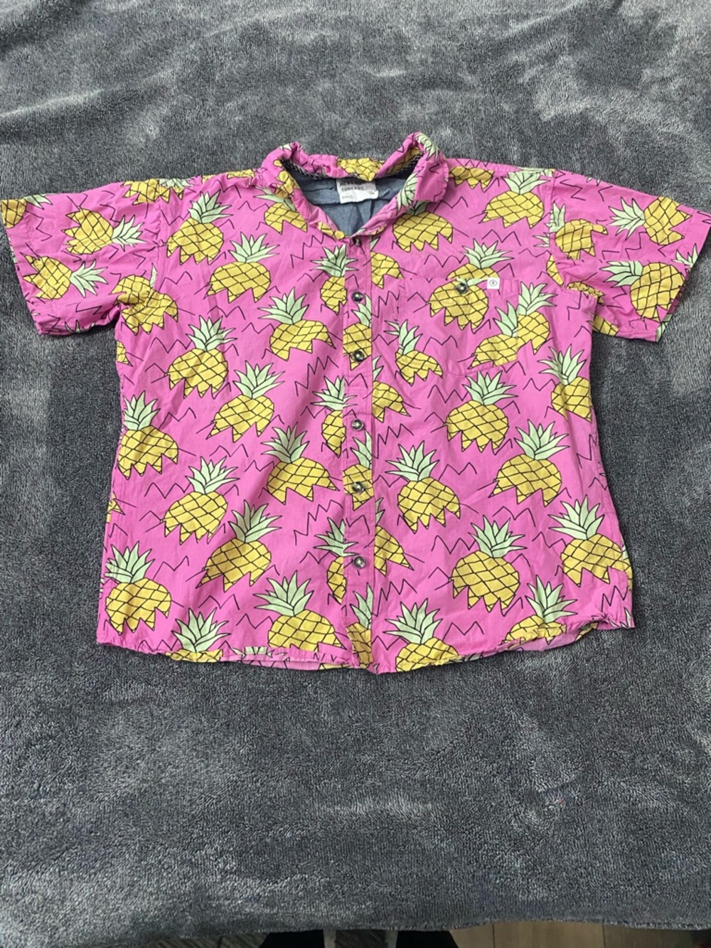 Reverse Threads Pink Pineapple‎ Short Sleeve Button Down Shirt